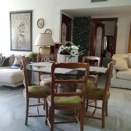 Silvia Homestay *